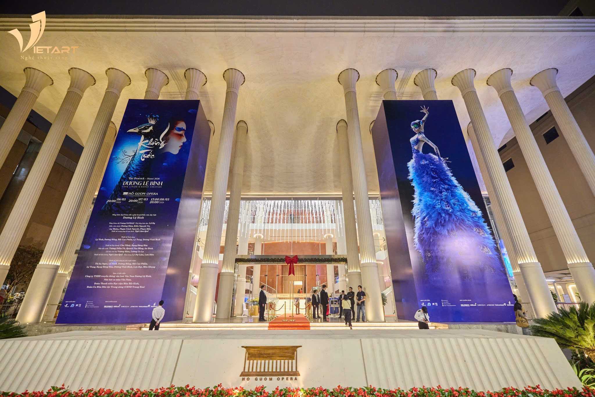 “Khổng Tước – The Peacock Hanoi 2026”: Đêm công diễn mở màn thăng hoa tại Nhà hát Hồ Gươm